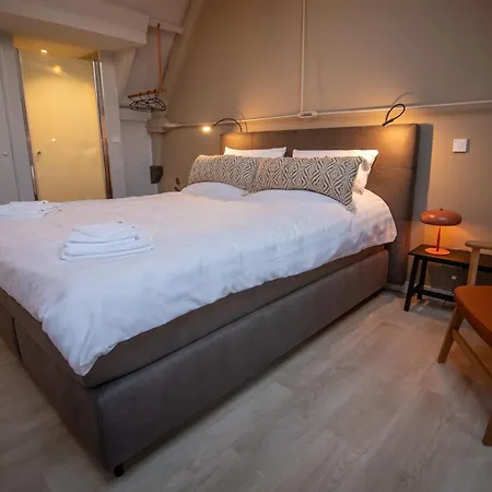 De Oude Melkfabriek 4*