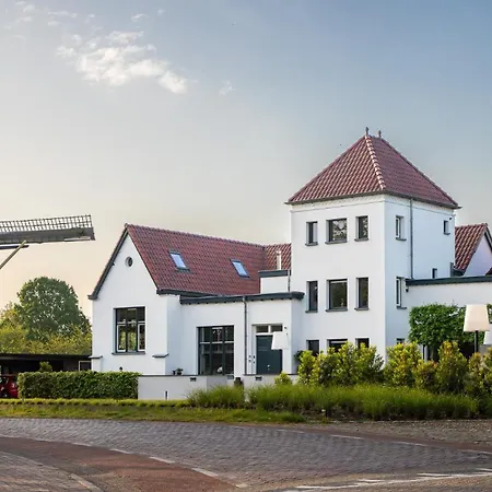 Bed & Breakfast De Oude Melkfabriek 4*